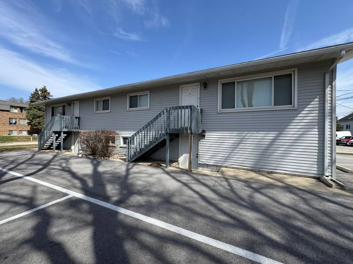 Apartment for rent at 828 Seventh St, Bowling Green, OH 43402
