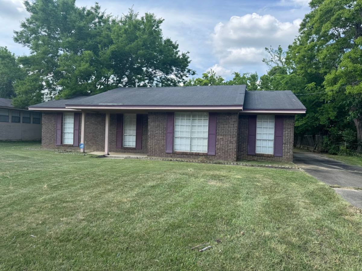 4017 Brighton Rd, Montgomery, AL 36116
