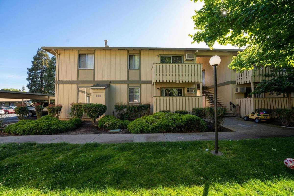 Apartment for rent at 2055 Fox Way, Concord, CA 94518