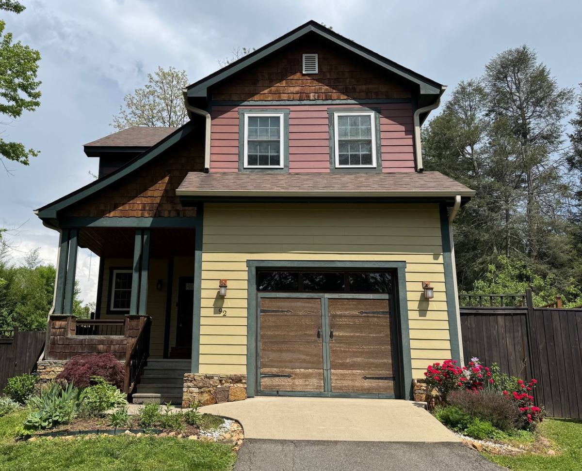 House for rent at 92 Middlemont Ave, Asheville, NC 28806