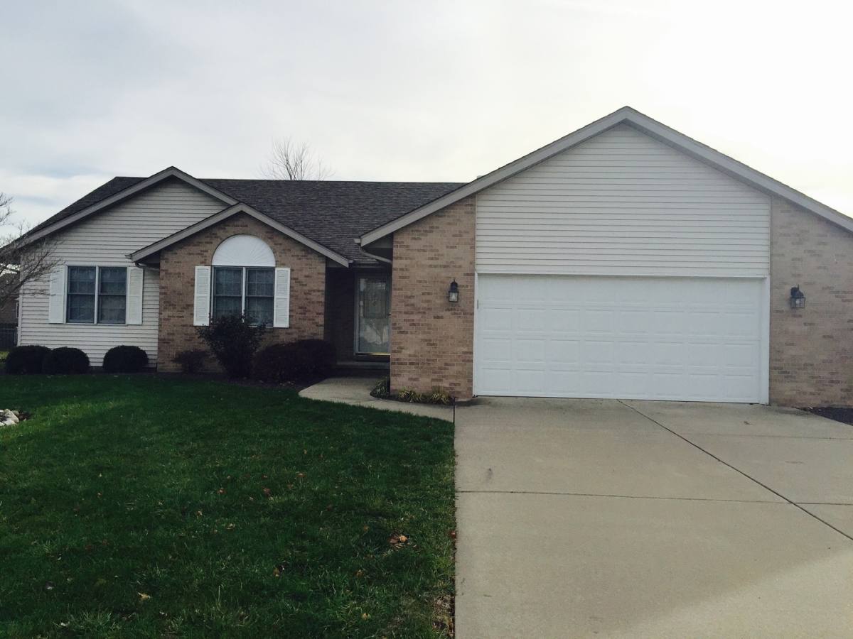 House for rent at 1226 Oakbrook Ave, Chatham, IL 62629
