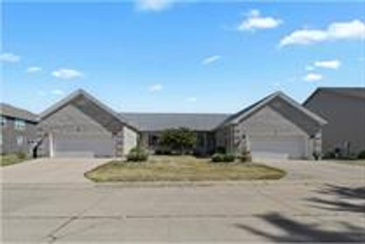 House for rent at 2104 E Lucille Lane, Mahomet, IL 61853