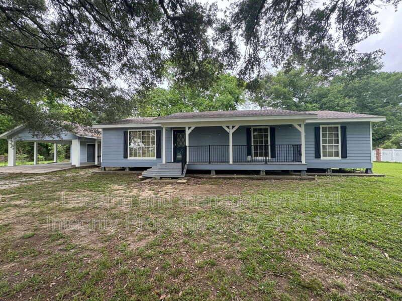 House for rent at 802 Espasie Drive-B, Youngsville, LA 70592