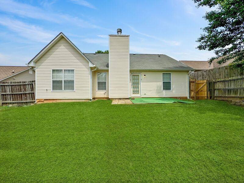 House for rent at 10623 Pine Forest Lane, Jonesboro, GA 30238