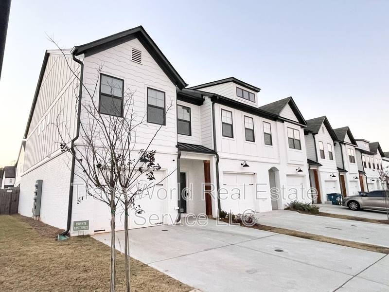 Townhouse for rent at 146 N Auburn Landing, Auburn, GA 30011