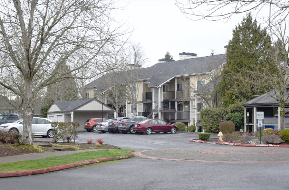 Apartment for rent at 13842 NE 8th St, Bellevue, WA 98005