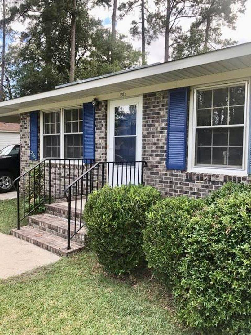 House for rent at 1303 Collins St, Conway, SC 29526