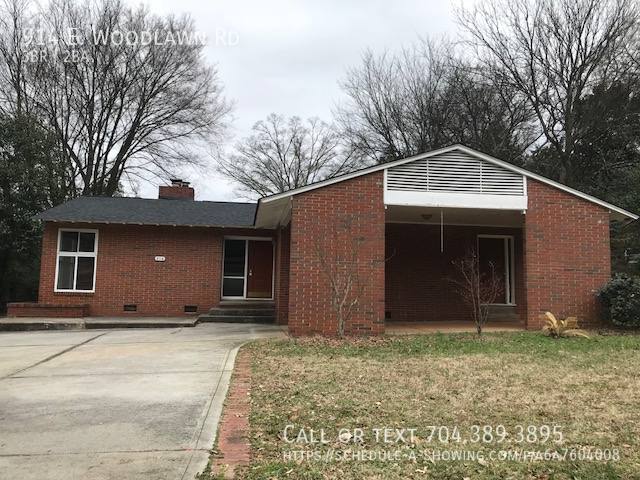 House for rent at 914 E Woodlawn Rd, Charlotte, NC 28209