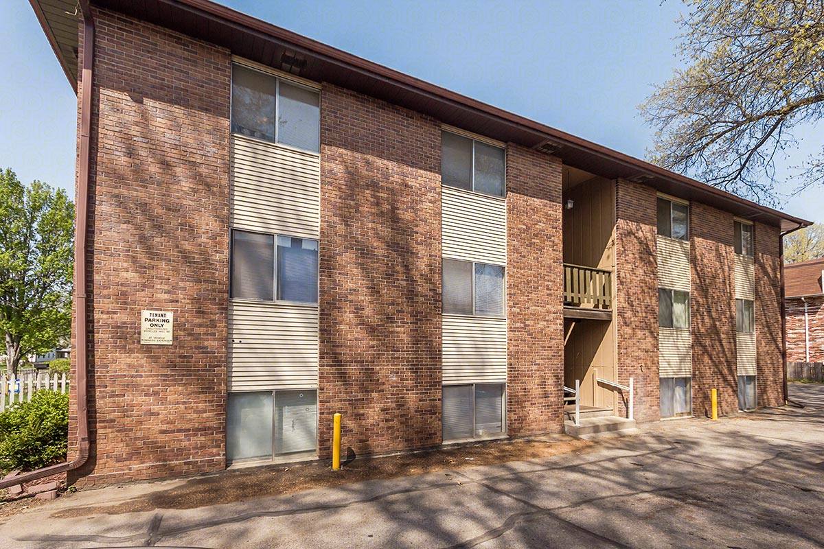 Apartment for rent at 1938 Garfield St #4, Lincoln, NE 68502