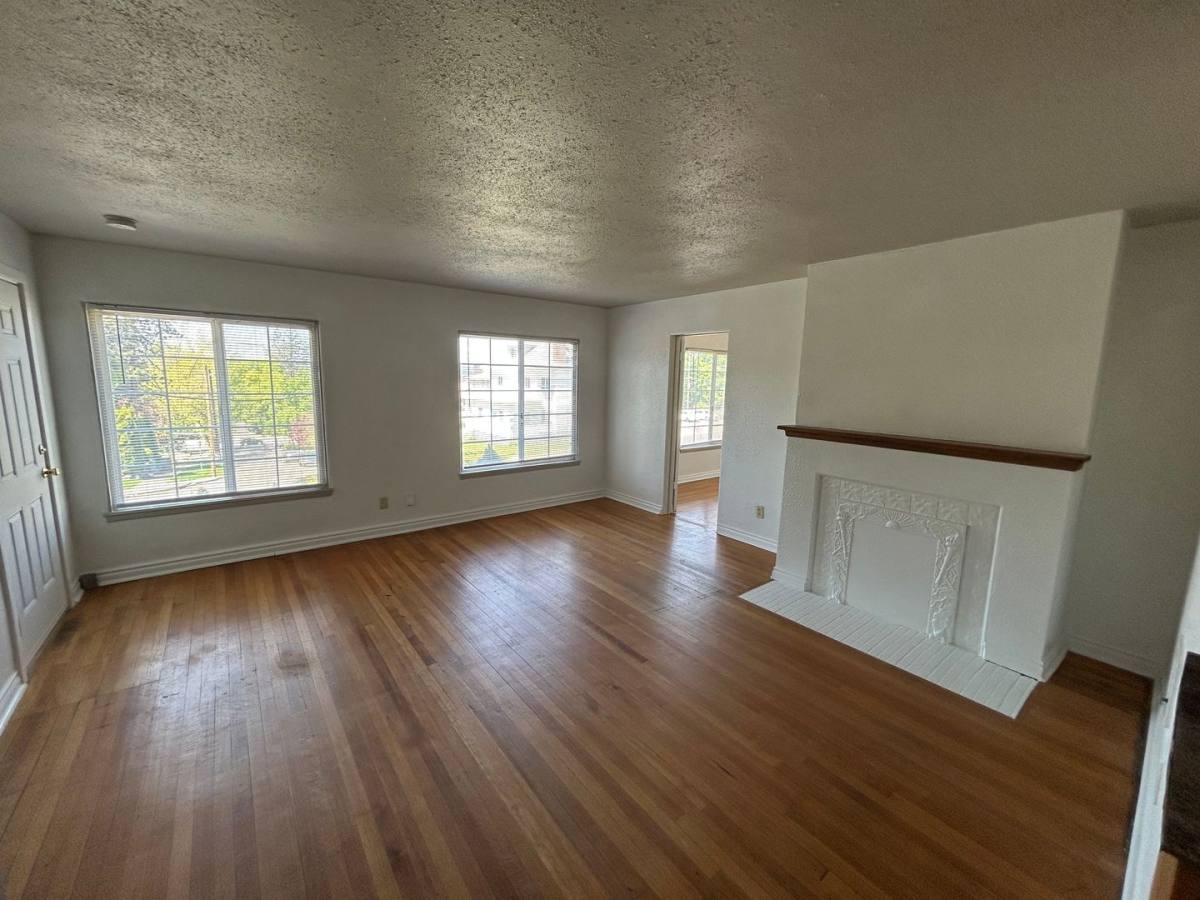 Apartment for rent at 901 S Lincoln St, Spokane, WA 99204