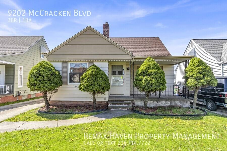 House for rent at 9202 McCracken Blvd, Cleveland, OH 44125
