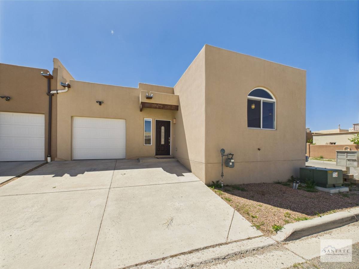 House for rent at 1565 Kachina Ridge Dr, Santa Fe, NM 87507
