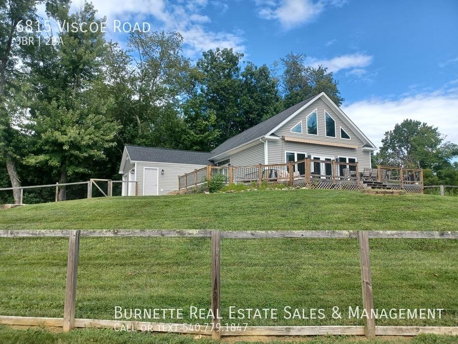 House for rent at 6815 Viscoe Rd, Radford, VA 24141