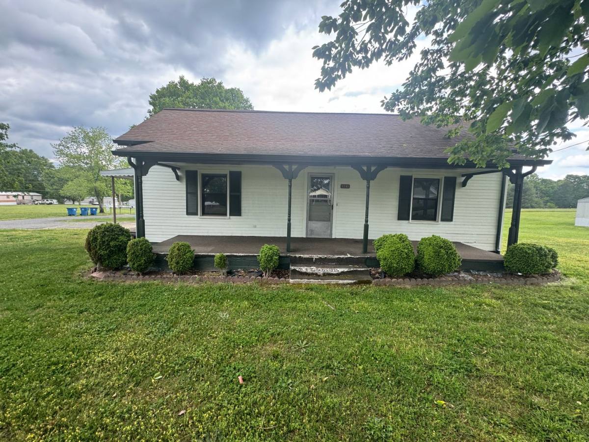 House for rent at 1241 Long Branch Rd, Grover, NC 28073