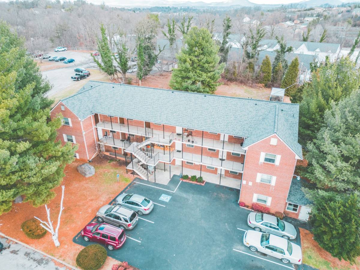 Apartment for rent at 717 Sterling Rd, Roanoke, VA 24014