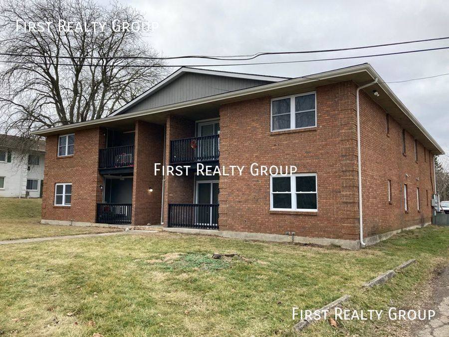 Apartment for rent at 305 N Broadway #3, Dayton, OH 45426