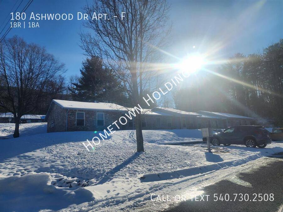 Apartment for rent at 180 Ashwood Dr #F, Tazewell, VA 24651