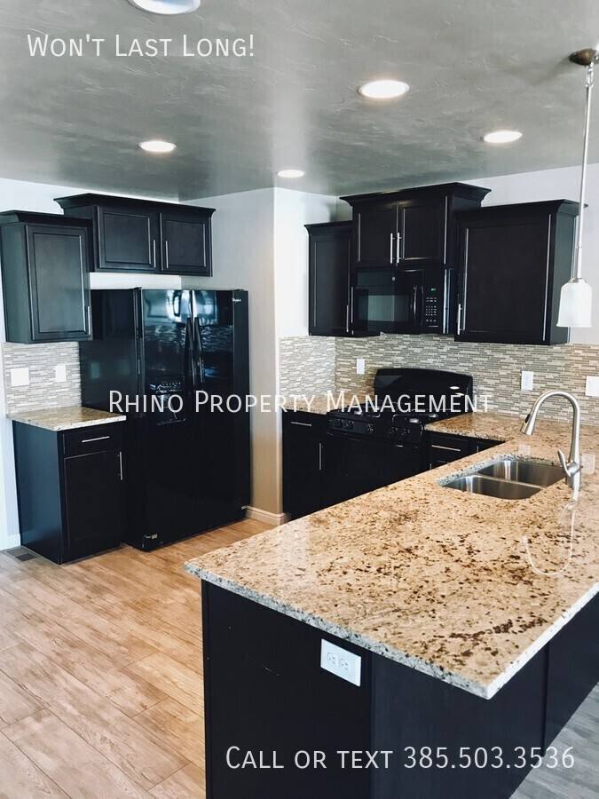 Townhouse for rent at 1385 W Bridal Veil Dr, Riverton, UT 84065