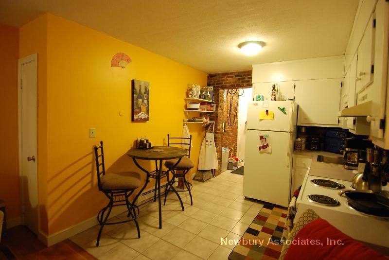 Apartment for rent at 94-96 Tyler St E, Boston, MA 02111