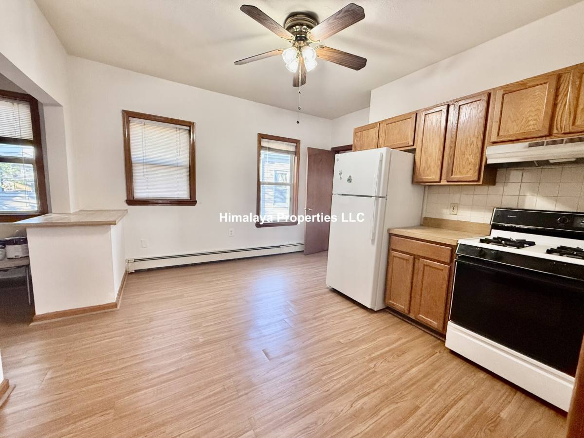 Apartment for rent at 6 Boston Ave #2, Somerville, MA 02144