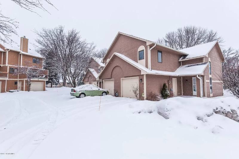 Townhouse for rent at 31 Elton Ridge Court NW, Rochester, MN 55901