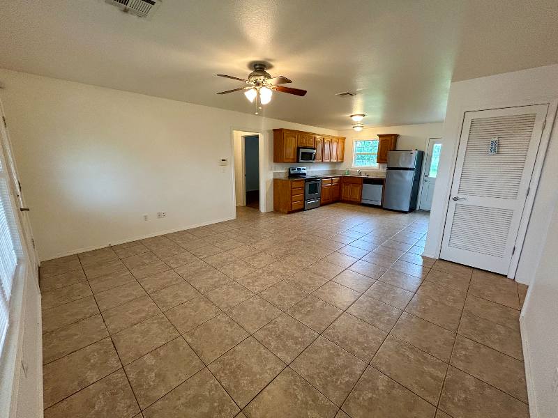 Apartment for rent at 63021 E 285 Court #A, Grove, OK 74344