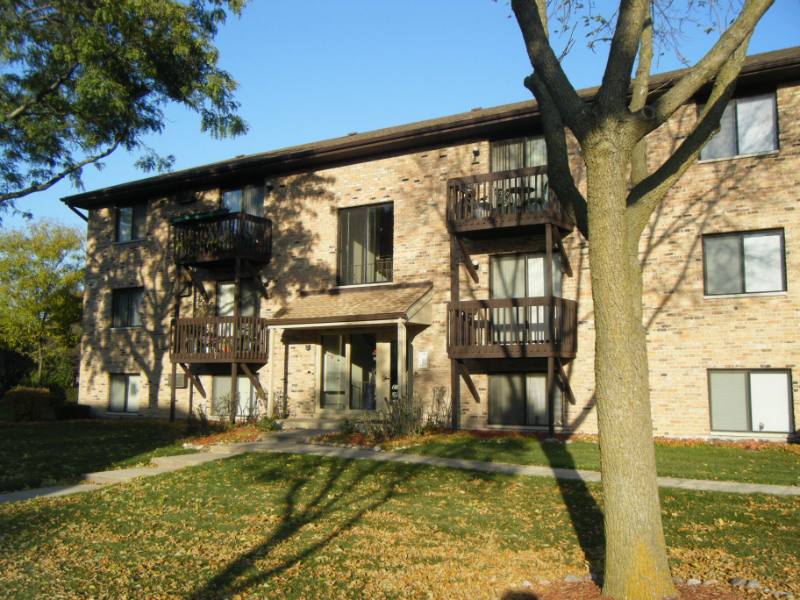 Apartment for rent at 547 Brookside #F, Westmont, IL 60559