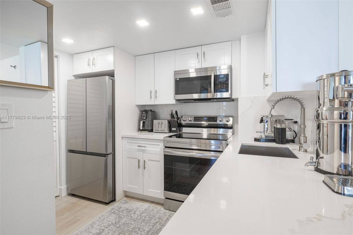 House for rent at 770 Claughton Island Dr #609, Miami, FL 33131