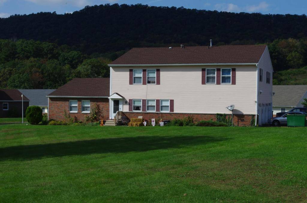 House for rent at 420 Briar Manor, Berwick, PA 18603
