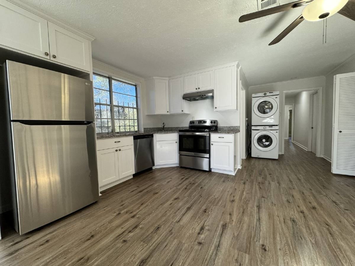 Apartment for rent at 2019 N Thompson St #B, Conroe, TX 77301