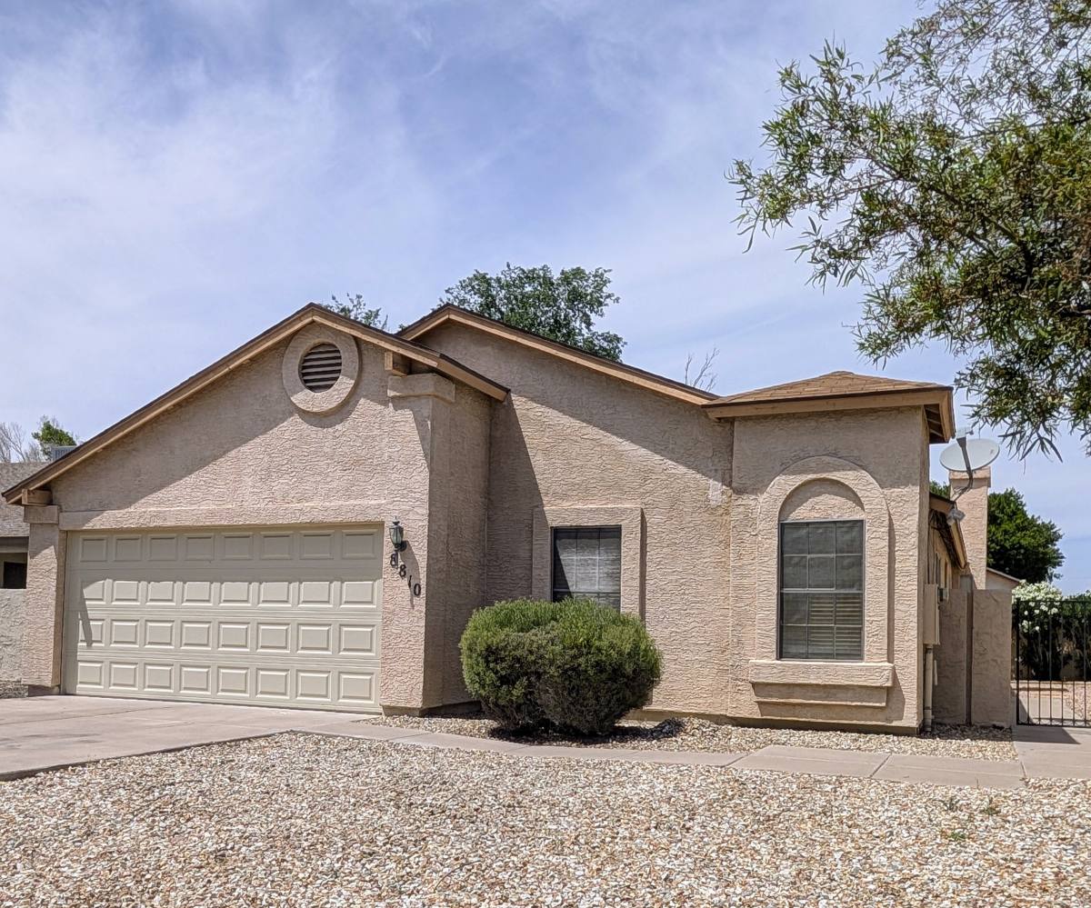 House for rent at 8810 W Saint John Rd, Peoria, AZ 85382