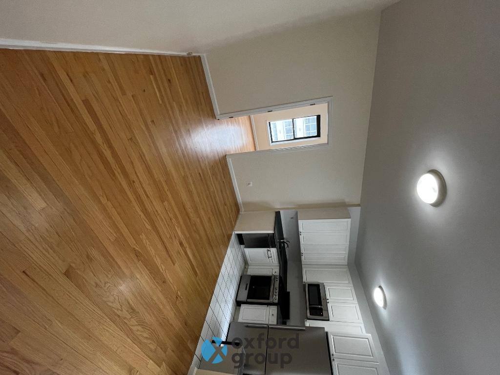 Apartment for rent at 516 E 80th St #27, New York, NY 10075