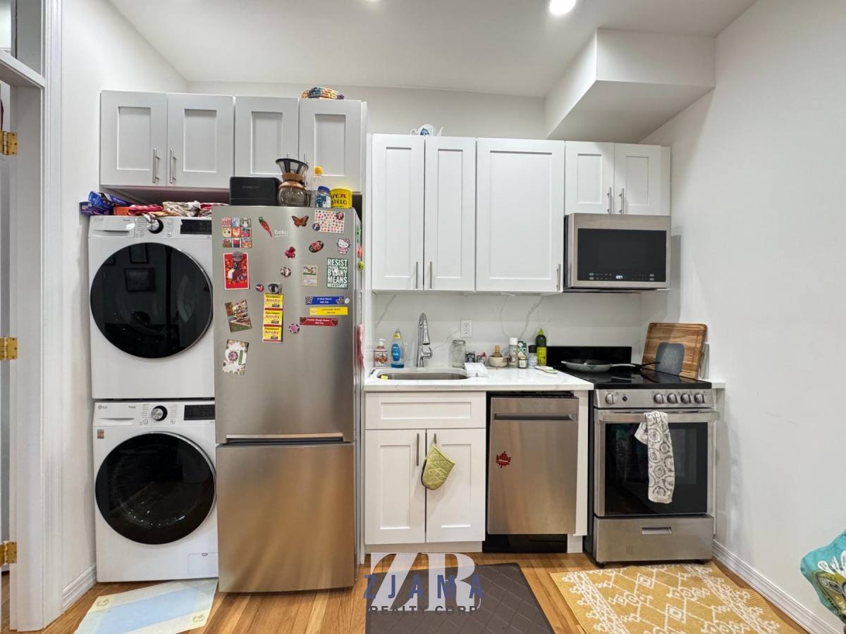 Apartment for rent at 493 Seventh Ave #3L, Brooklyn, NY 11215