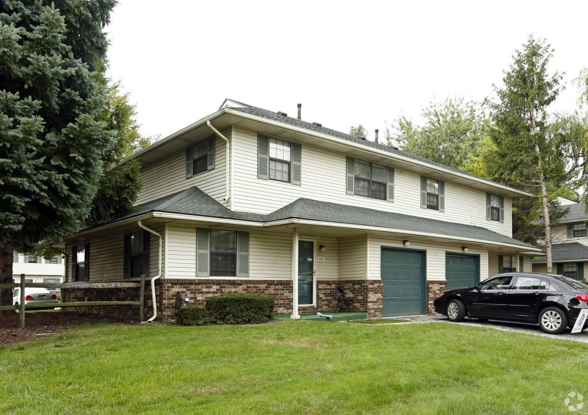 Apartment for rent at Beacon Place, 426 Beacon St, Toledo, OH 43620