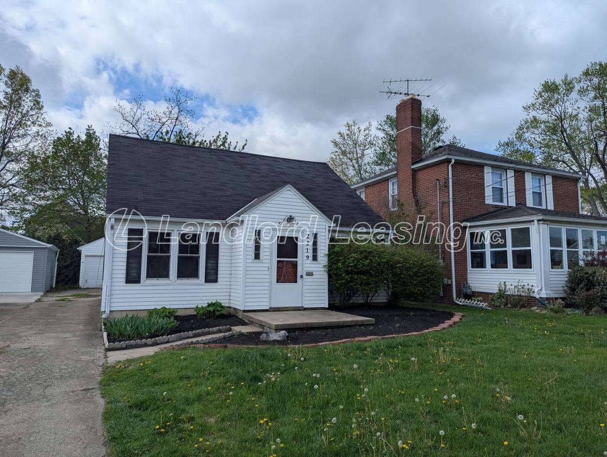 House for rent at 2219 W 14th St, Lorain, OH 44052