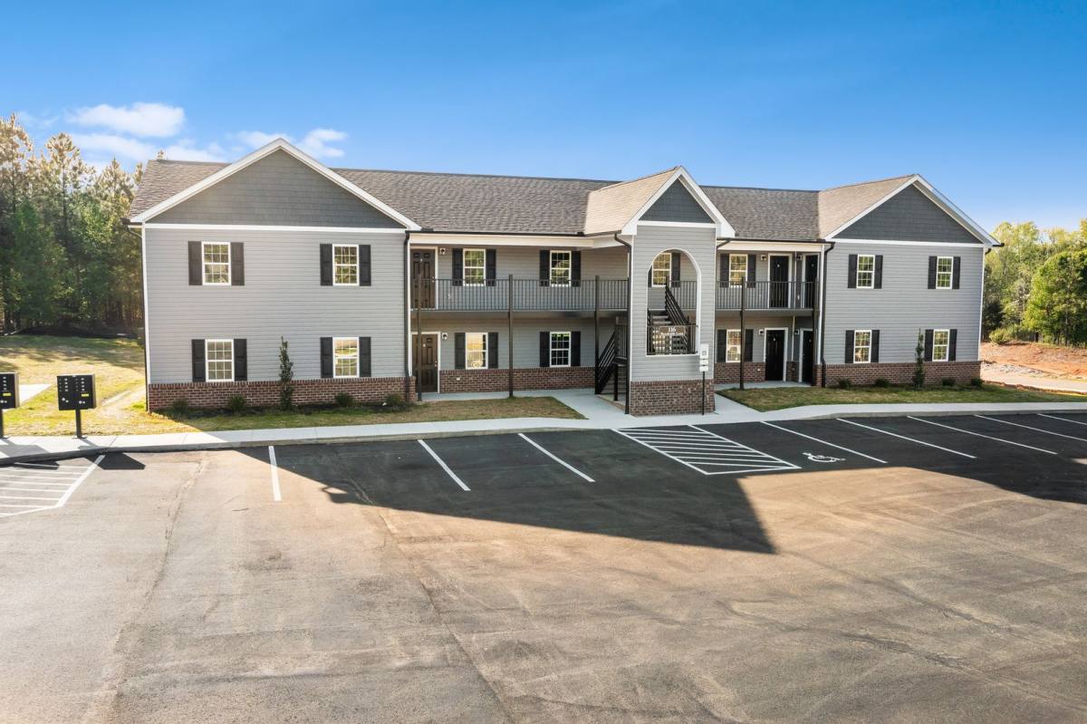 Apartment for rent at 116 Brookside Lane, South Hill, VA 23970