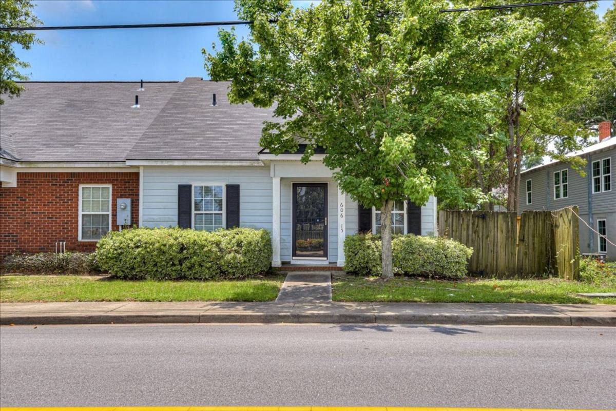 Townhouse for rent at 606 W Buena Vista Ave, North Augusta, SC 29841