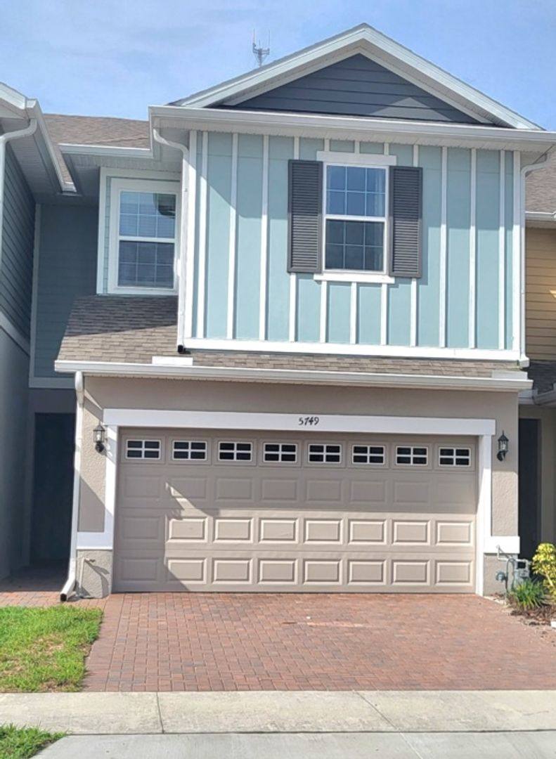 Townhouse for rent at 5749 Skytop Dr, Lithia, FL 33547