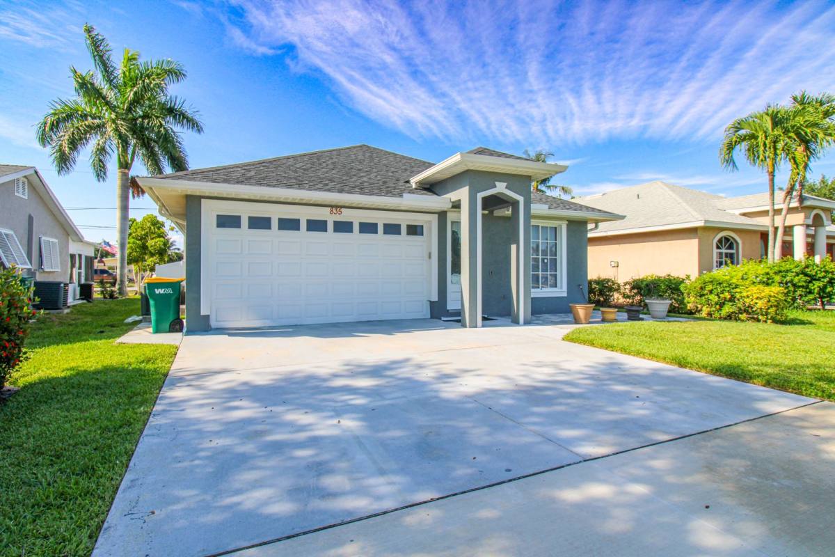 House for rent at 835 106th Ave N, Naples, FL 34108