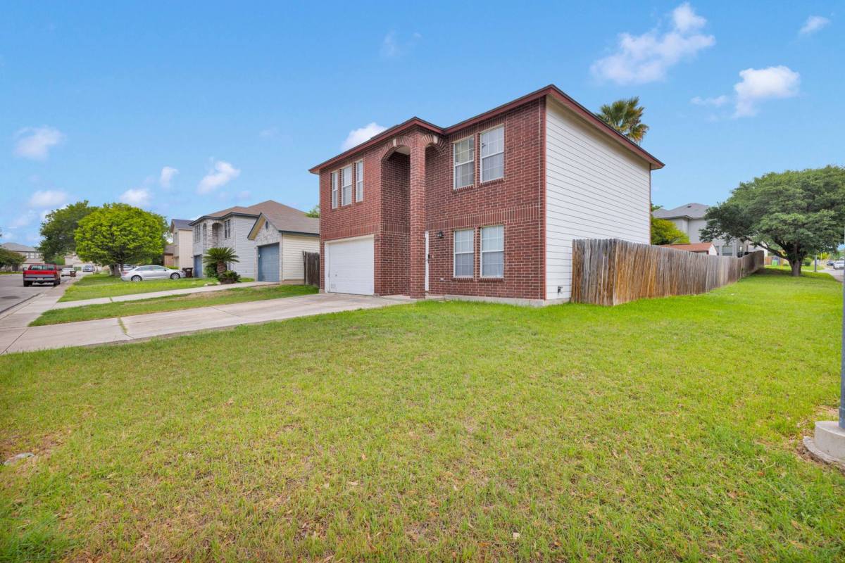 House for rent at 11003 Talon Run, San Antonio, TX 78254