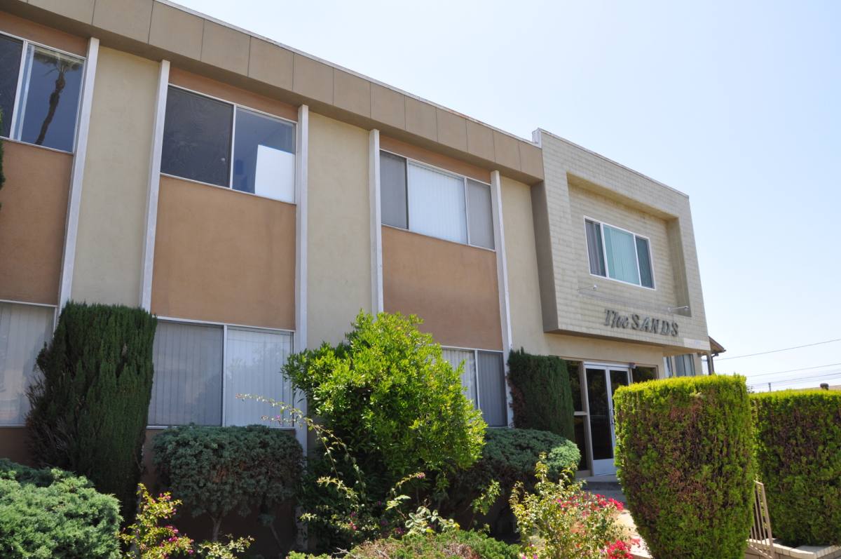 Apartment for rent at 13414 Doty Ave, Hawthorne, CA 90250