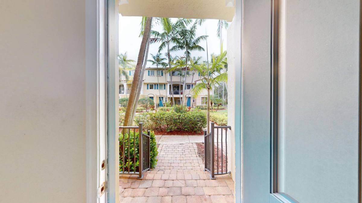 Townhouse for rent at 3186 N Greenleaf Circle, Boynton Beach, FL 33426