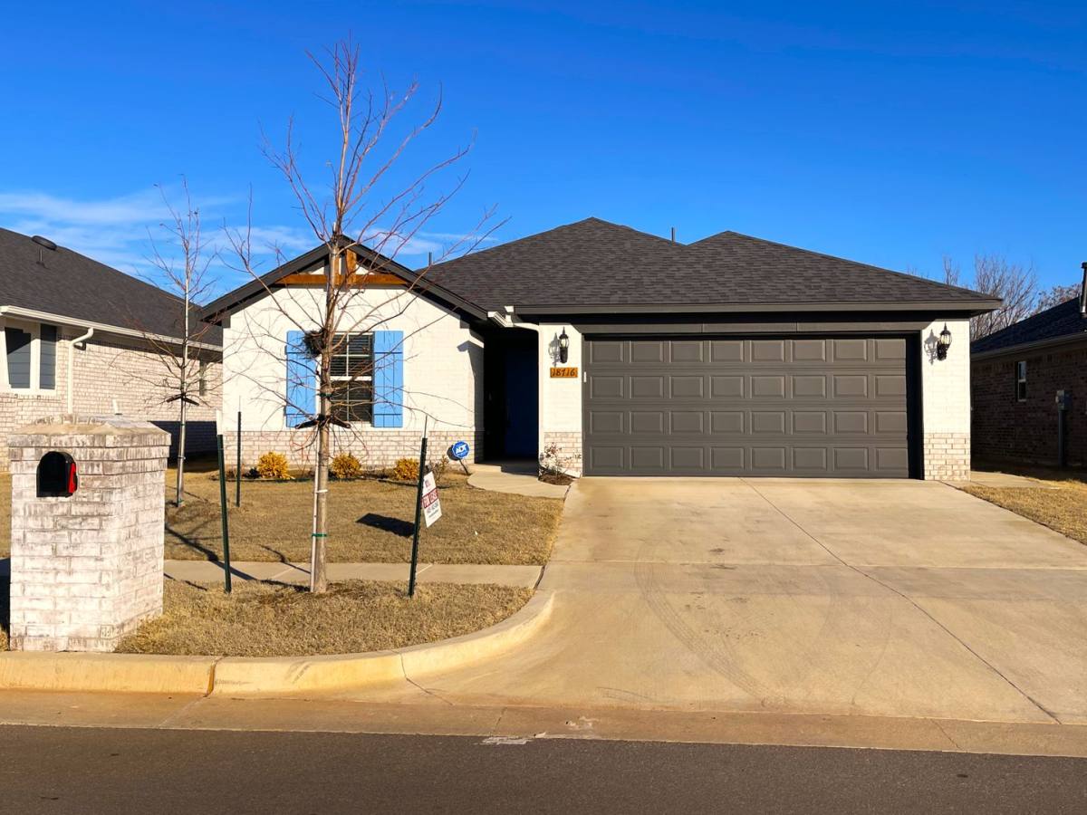 House for rent at 18716 Caballero Dr, Edmond, OK 73012
