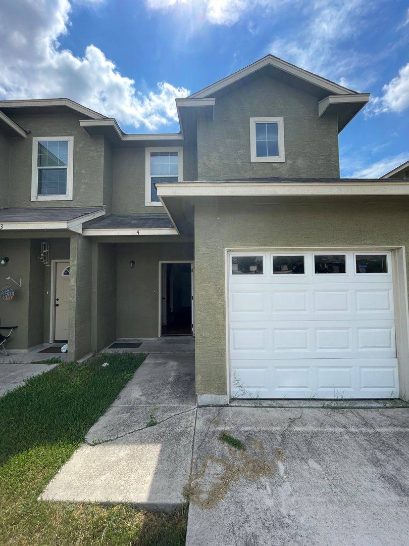Apartment for rent at 6418 Melanzane Ave 101, 102, 103 #104, San Antonio, TX 78233