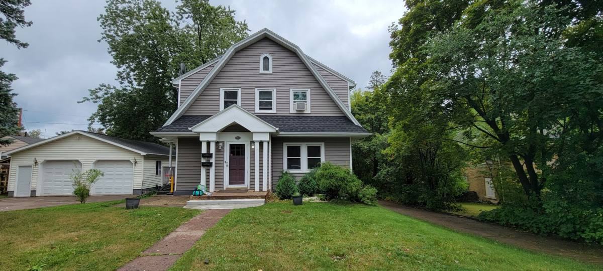 Apartment for rent at 2320 E 2nd St, Duluth, MN 55812
