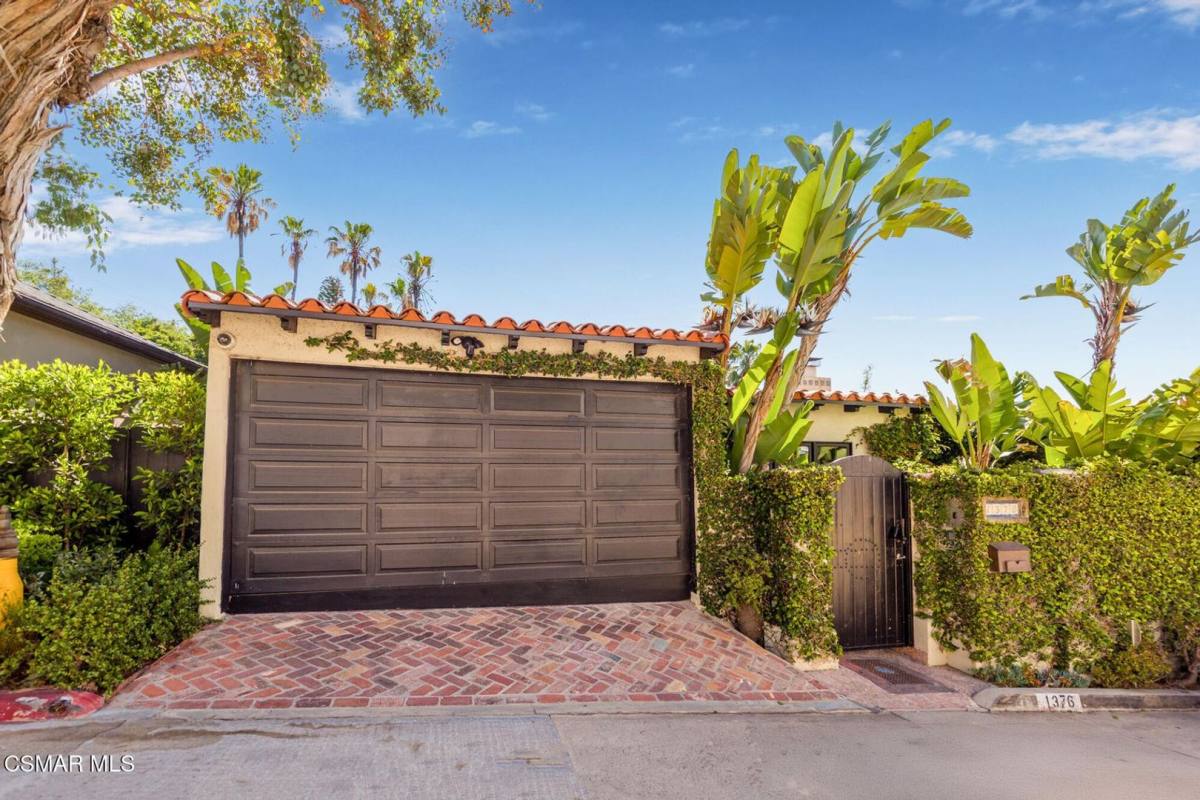 House for rent at 1376 Miller Place, West Hollywood, CA 90069