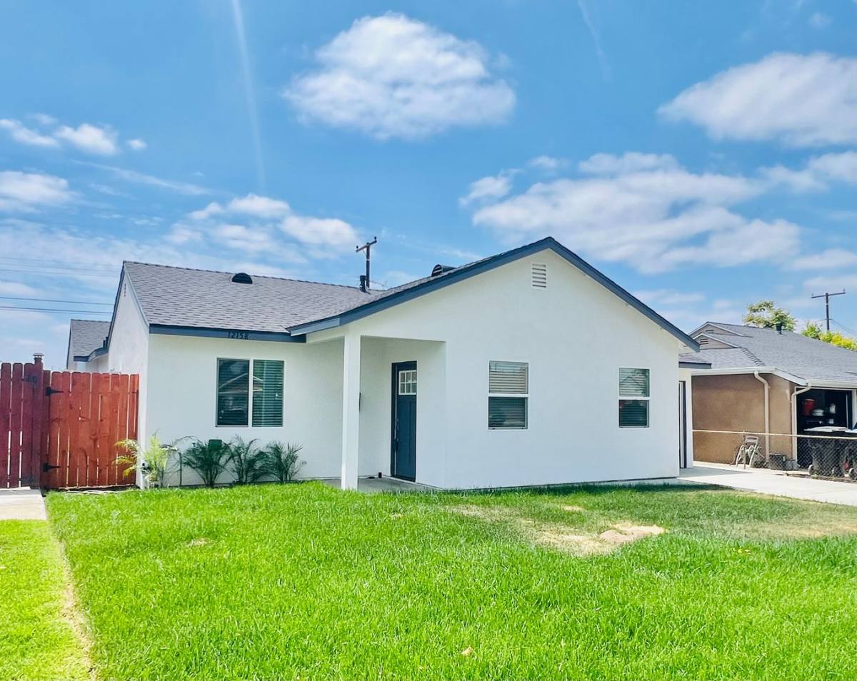 Apartment for rent at 12158 Oracle St, Norwalk, CA 90650