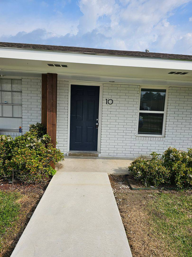 Apartment for rent at 1681 Veterans Ave, Ponchatoula, LA 70454