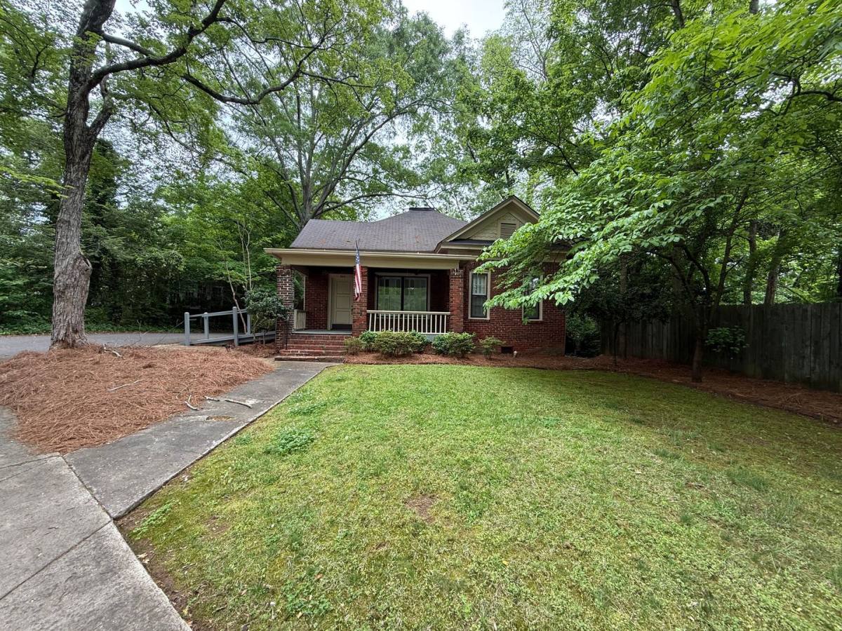Apartment for rent at 202 E 11th St, Rome, GA 30161