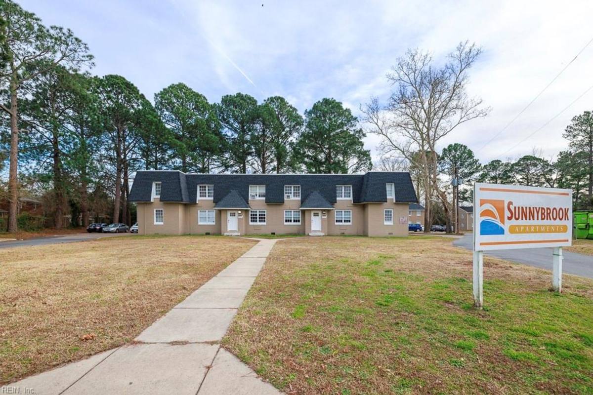 Apartment for rent at 2000 Chesapeake Dr, Chesapeake, VA 23324